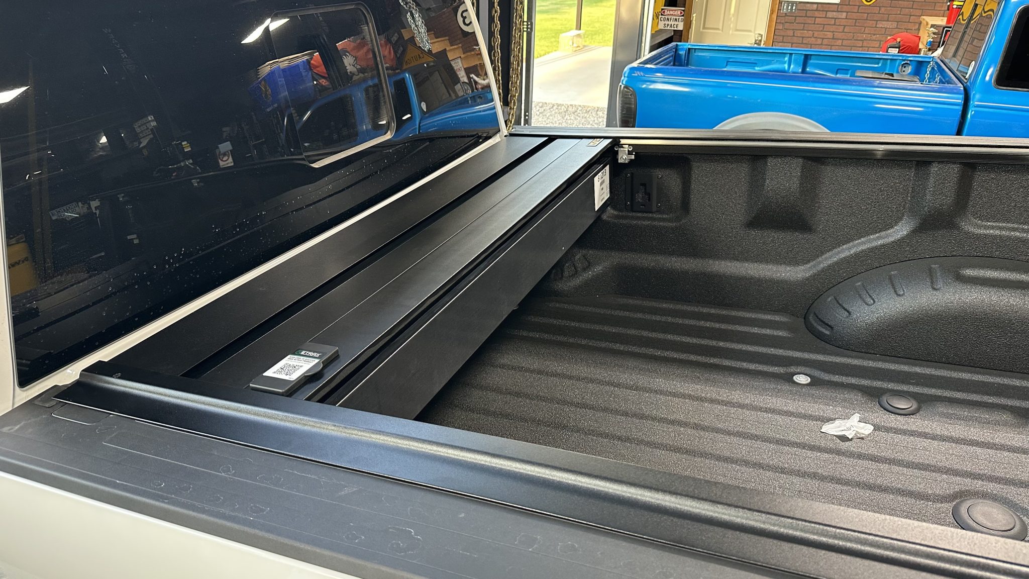 RETRAX PRO Bed Cover Install | REVKIT | REVKIT