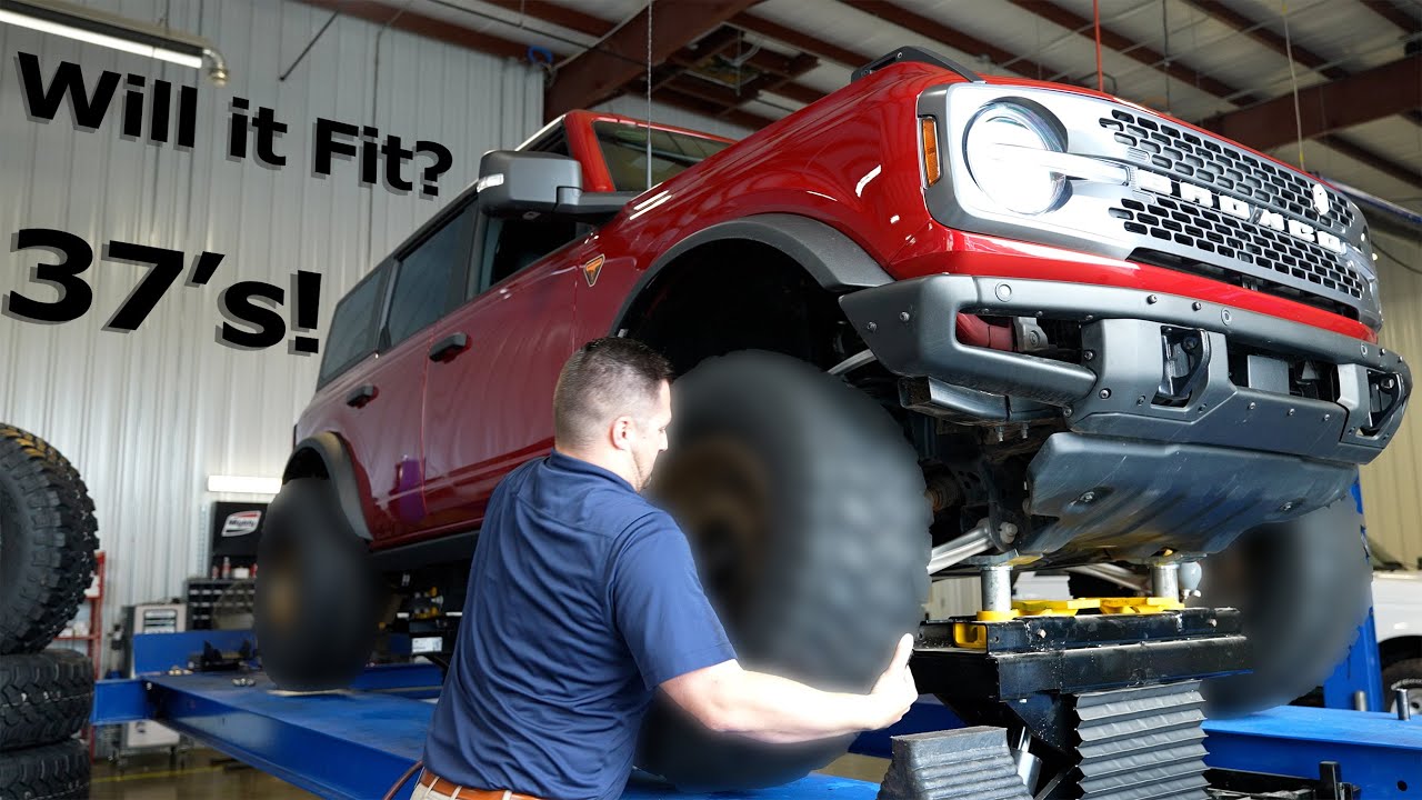 Ford Bronco with 2 Lift Kit  Fit 37 Tires, Easter Egg & Rub Test -  Throttle Out 